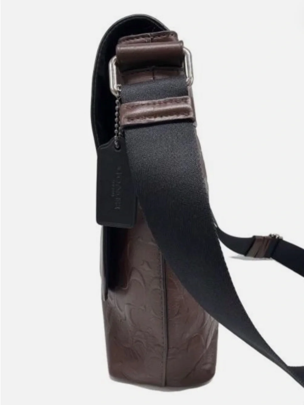 COACH BROWN LEATHER MESSENGER WITH BLACK STRAP F72229